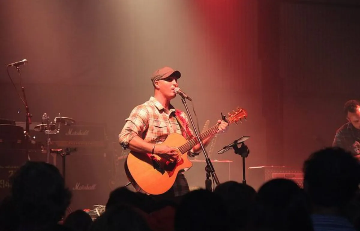 LIVE Music x Swan Bay- Travis Rocco