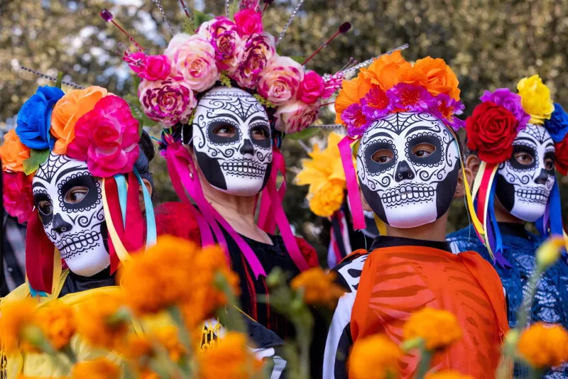Día de los Muertos Noontime Talk