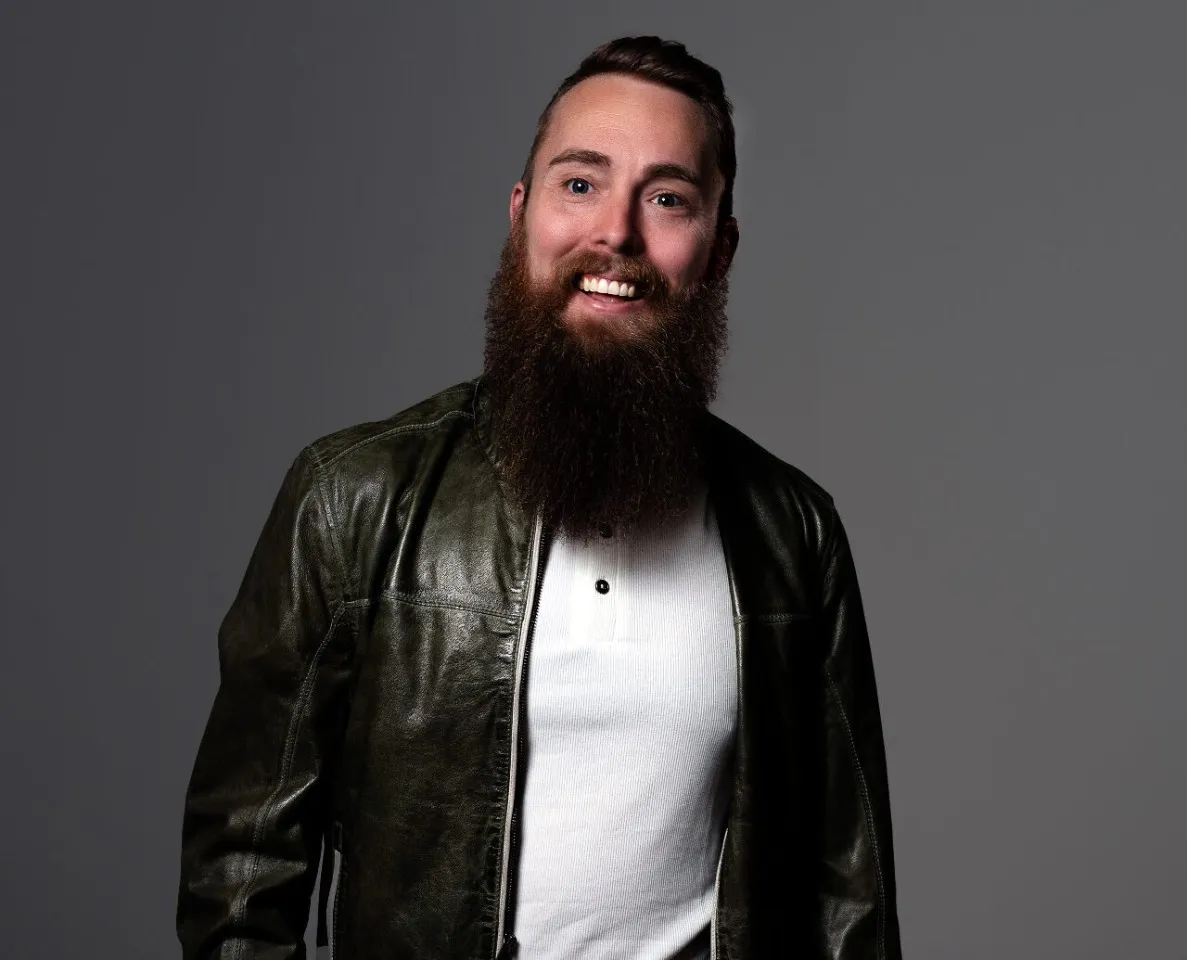 Comedy Show Starring Nationally Touring The Digital Dad JOEL BEASLEY at Funny Pharm Comedy Club in Goshen Indiana