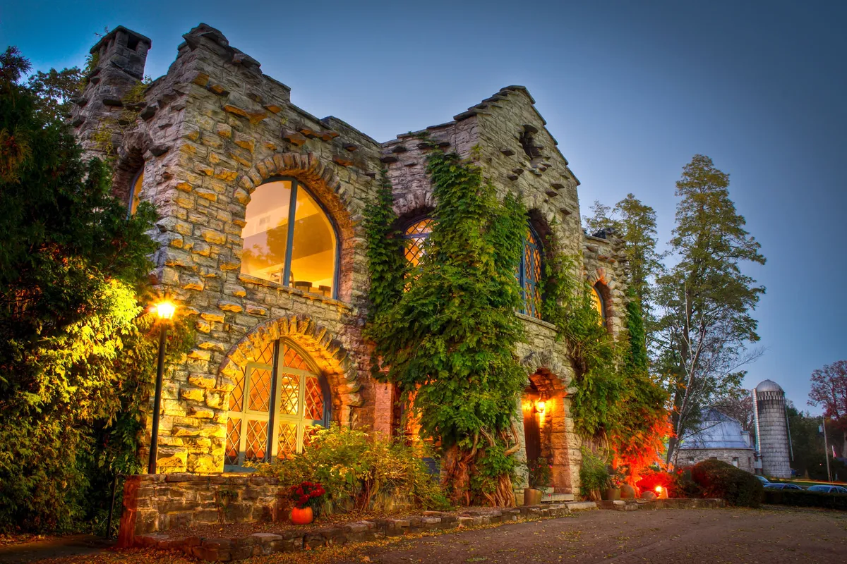 Beardslee Castle Fall Psychic Fair