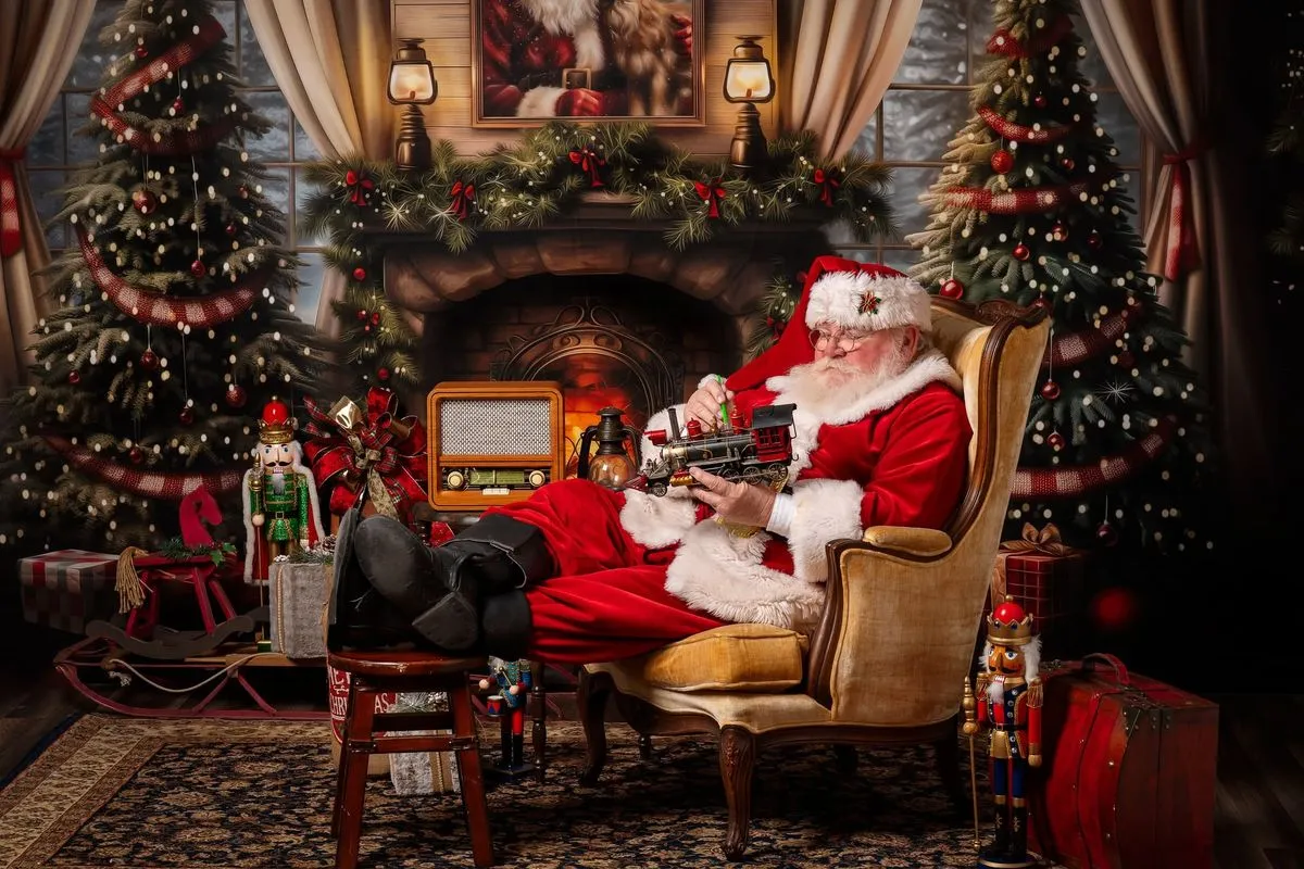 Ashley Latham Photography - Santa Portraits