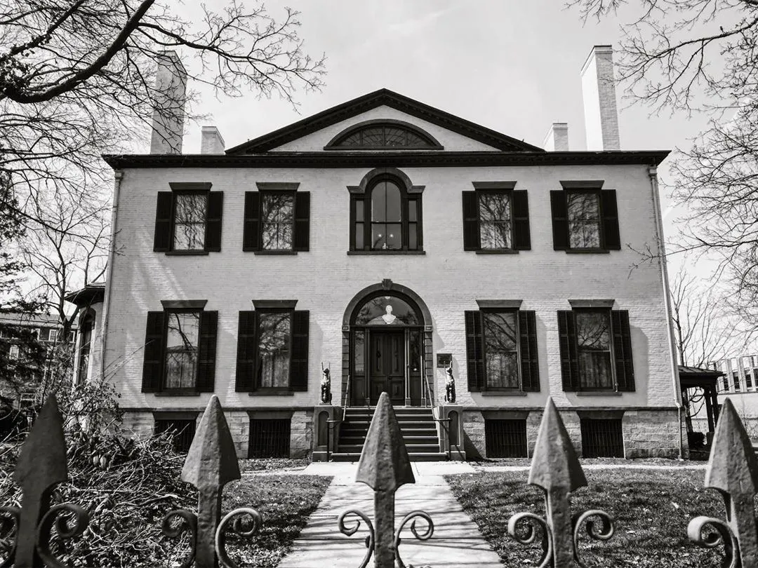 SPECIALTY TOUR: DEATH RITES AND VICTORIAN MOURNING CULTURE