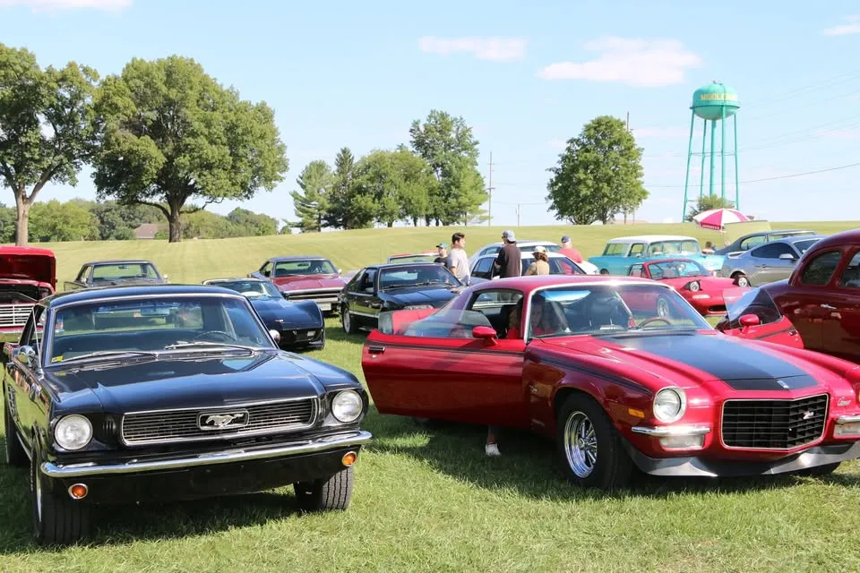 Classic Car Cruise-In: Dash Plaque Night!