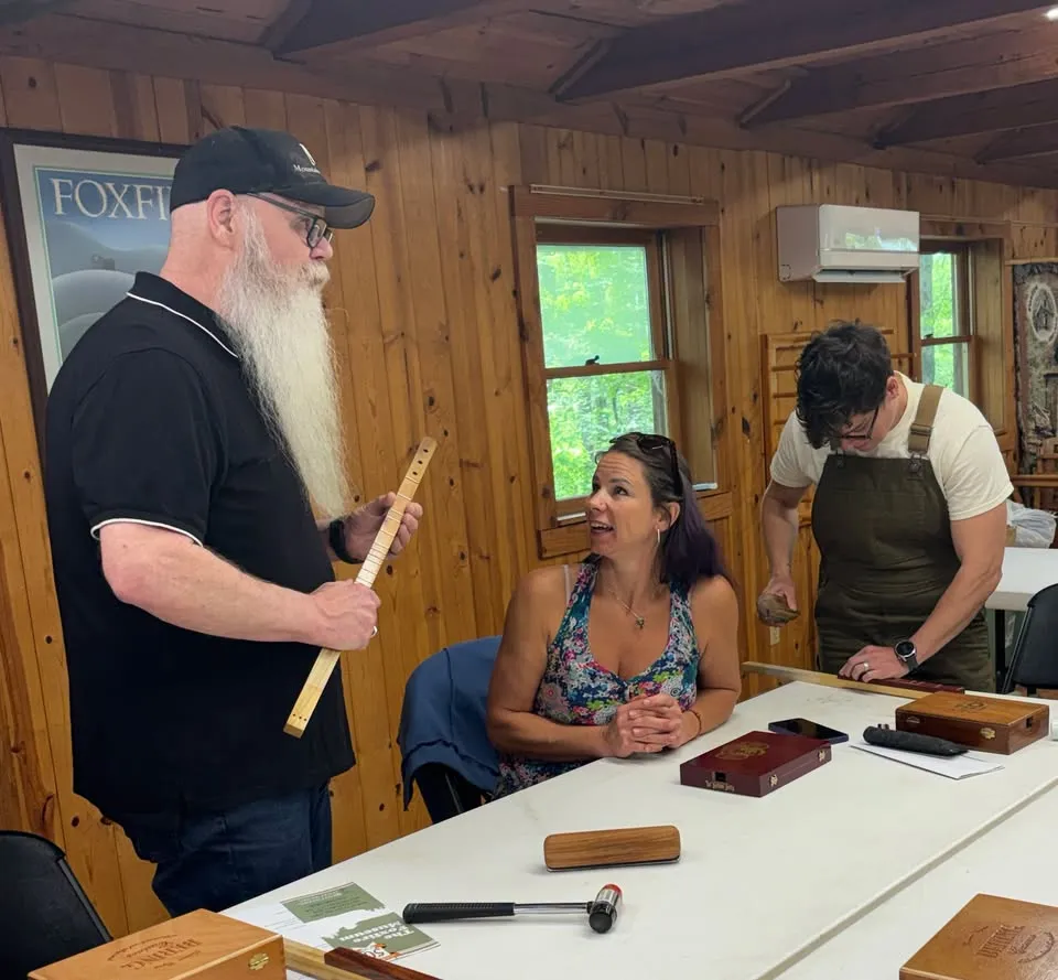 Cigar Box Dulcimer Class with Les Barnett