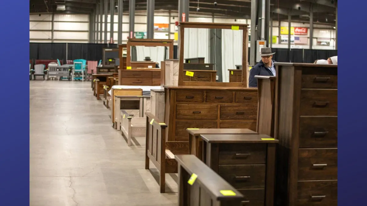 Amish Furniture Consignment Auction