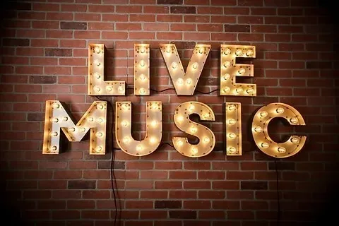 Live Music featuring Jesse Fox