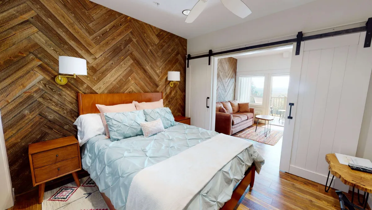 Big Creek Lodge Room 5