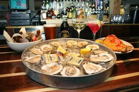 Off the Hook Raw Bar & Grill