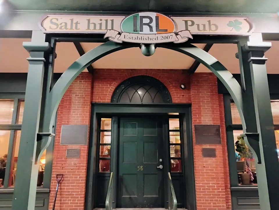 Salt Hill Pub - Newport