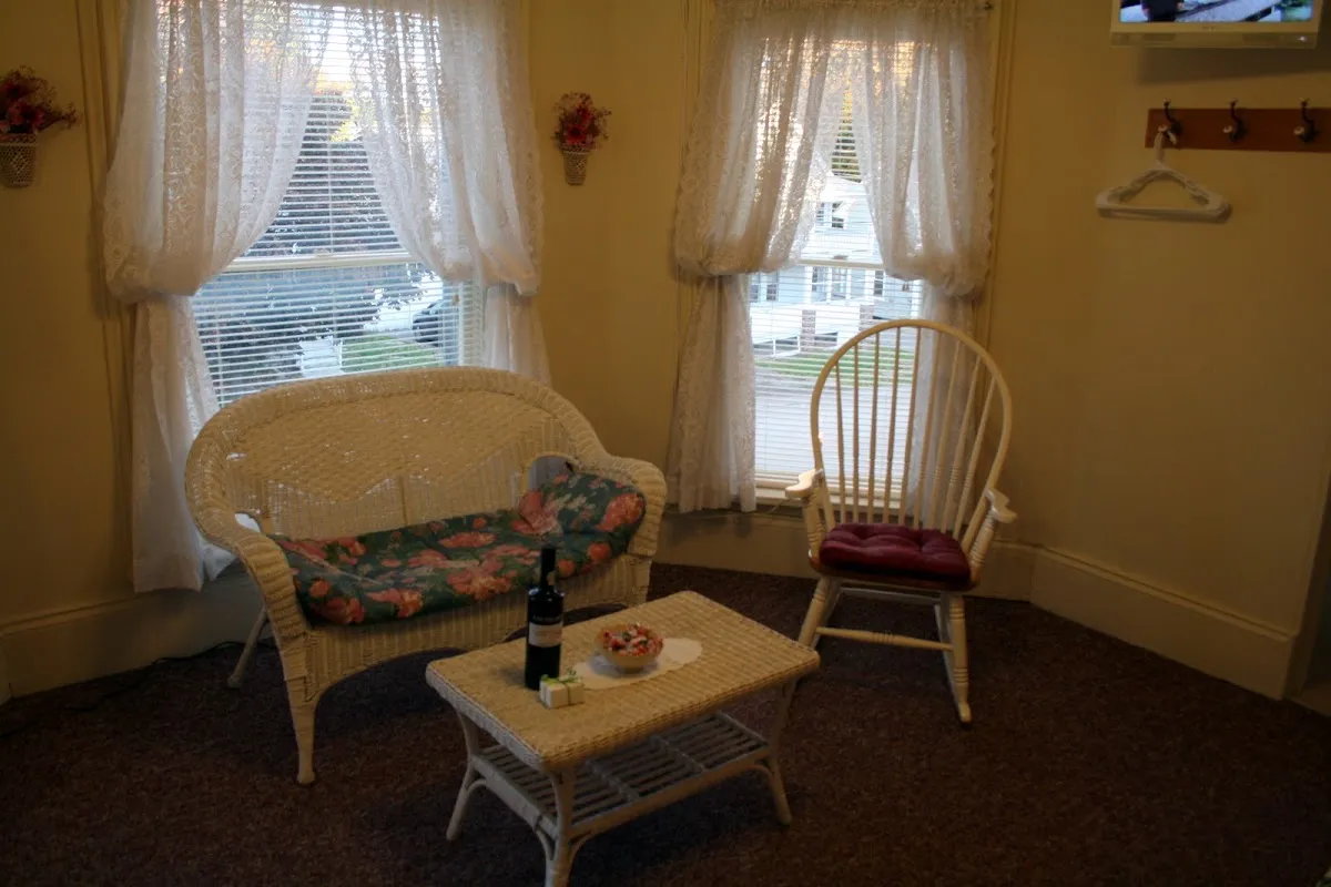 Gables Bed & Breakfast Inn