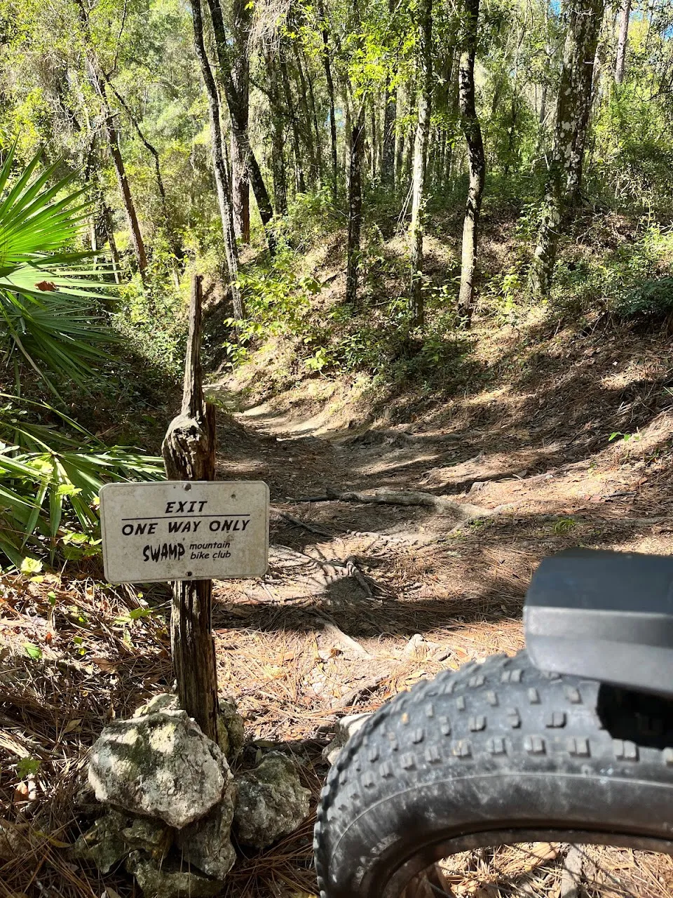 Croom MTB parking 1