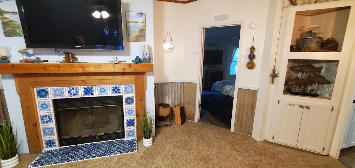 Chillinois River Resort