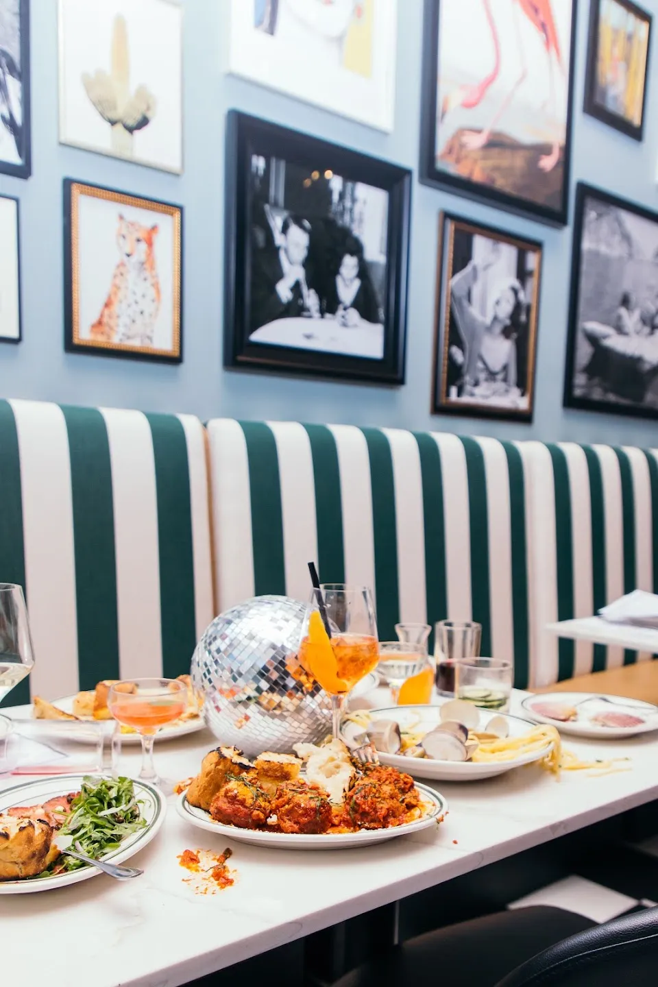 Kiki's Dining & Drinks