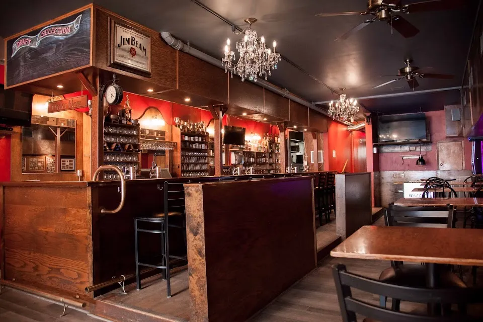 Square 5 Public House