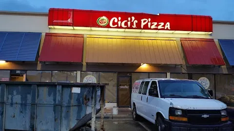 Cicis Pizza