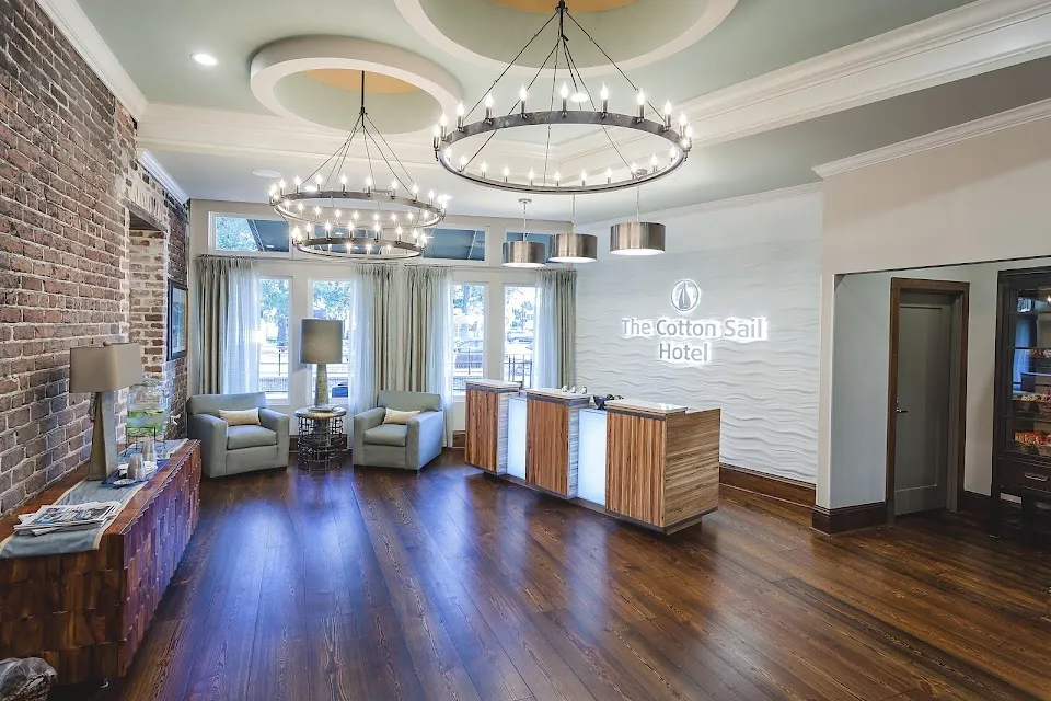 The Cotton Sail Hotel Savannah, Tapestry Collection by Hilton
