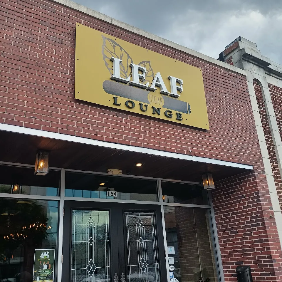 Leaf Lounge