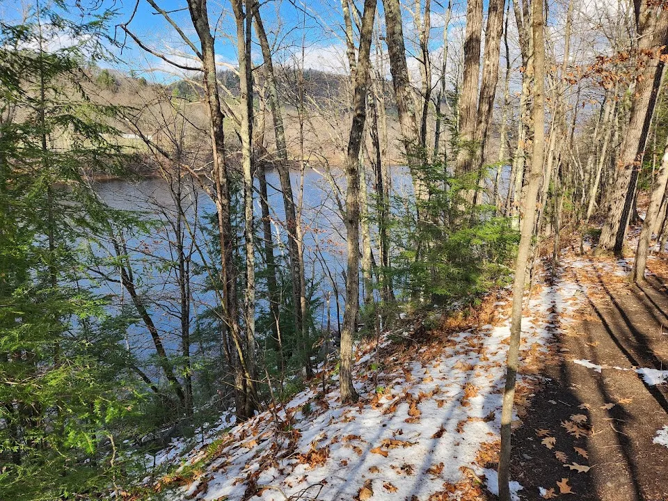 Crown Point Trail