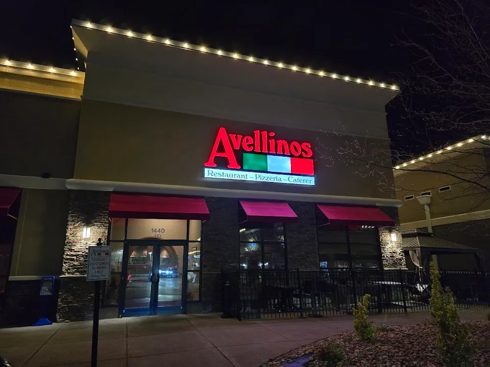 Avellinos Italian Restaurant & Pizzeria