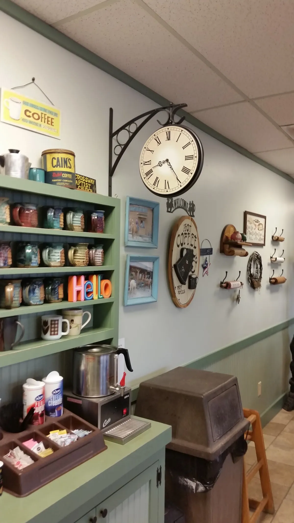 Bryant's Daylight Donuts