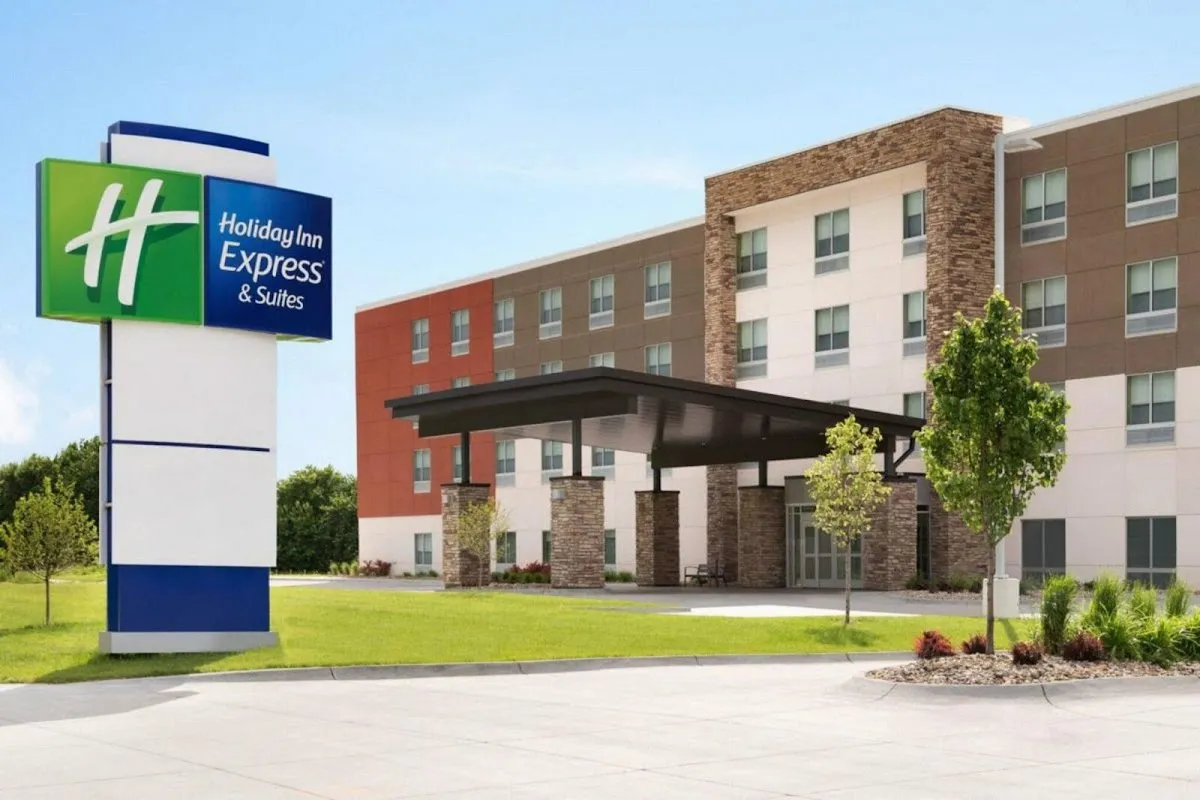 Holiday Inn Express & Suites Canton by IHG