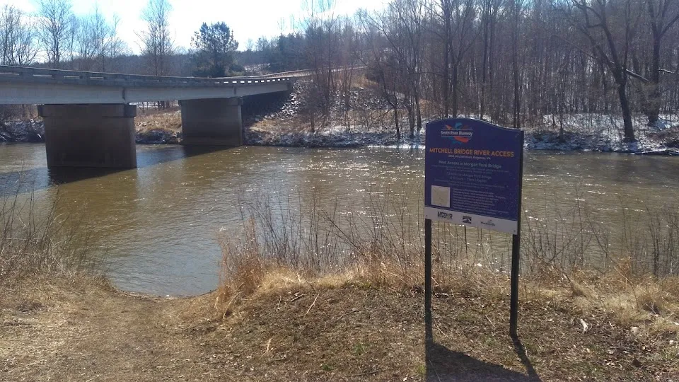 Mitchell Bridge Kayak and Canoe Access