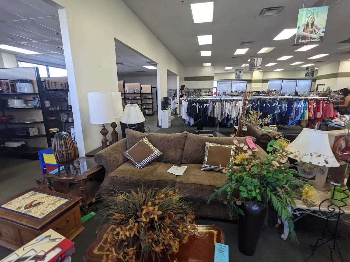 Angel View Resale Store - La Quinta North