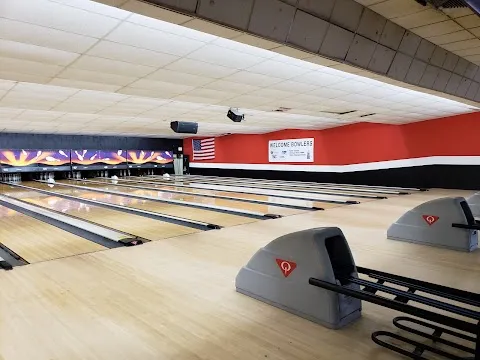 Bowlero Savannah