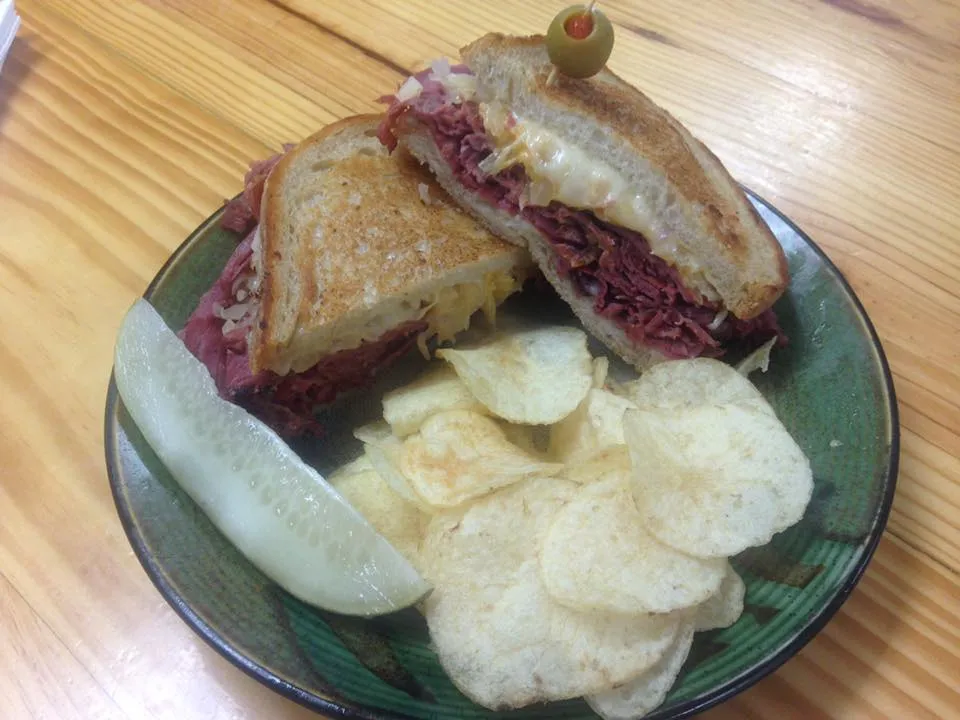 New Borderline Deli
