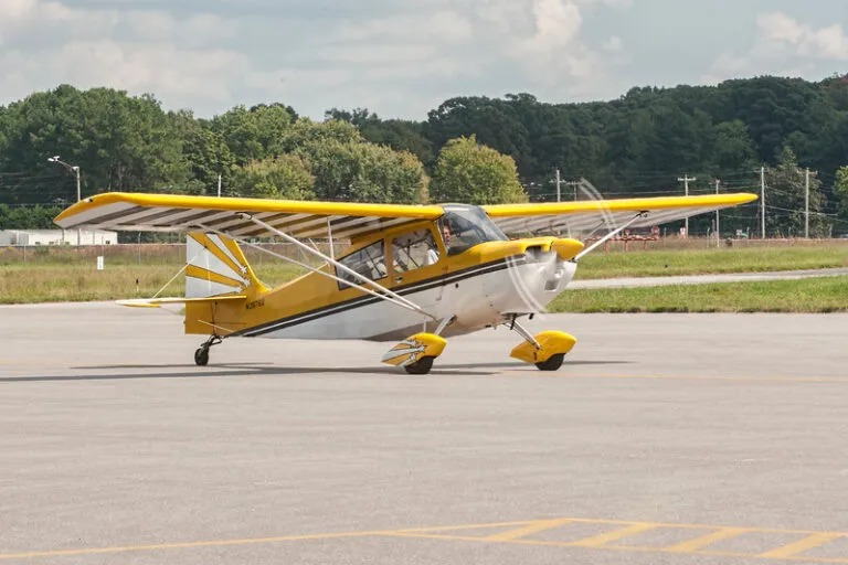 Easton Airport (ESN)