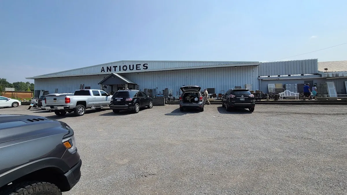 112 Antique Mall