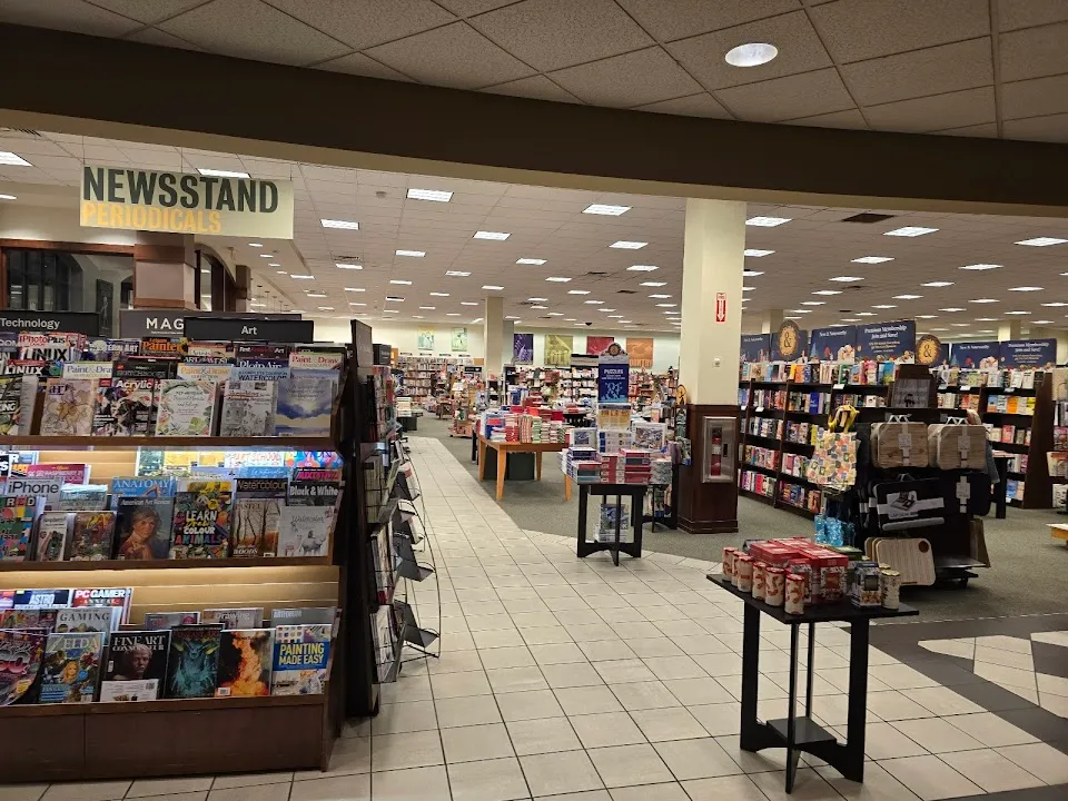 Spradlin Farm Shopping Center