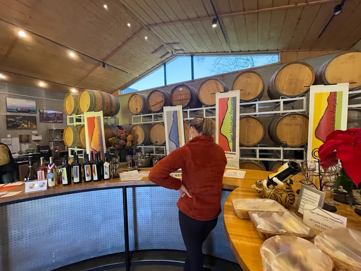 Tiger Mountain Vineyards & Red Barn Cafe