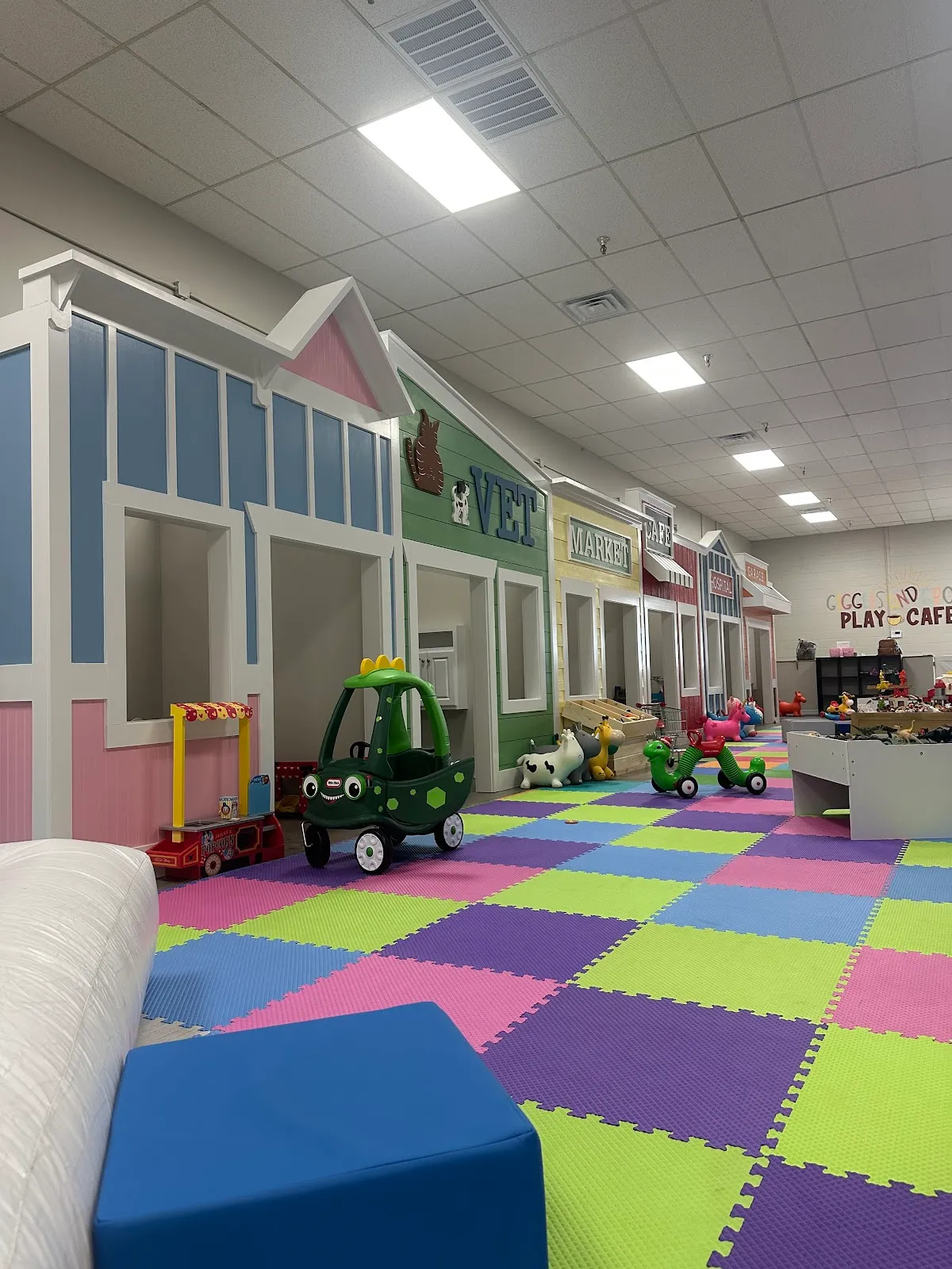 Giggles and grow play cafe