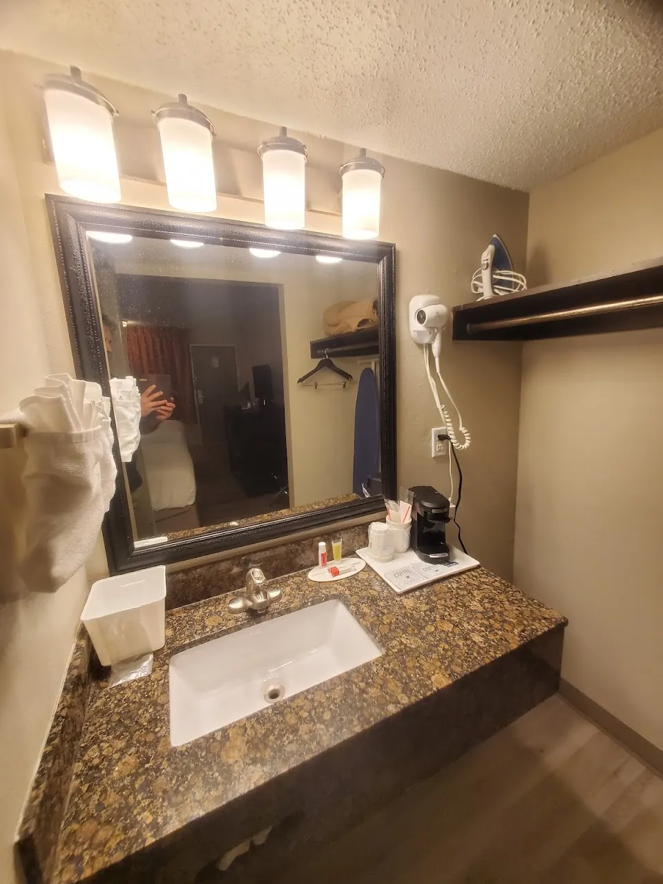 Days Inn by Wyndham Brooksville