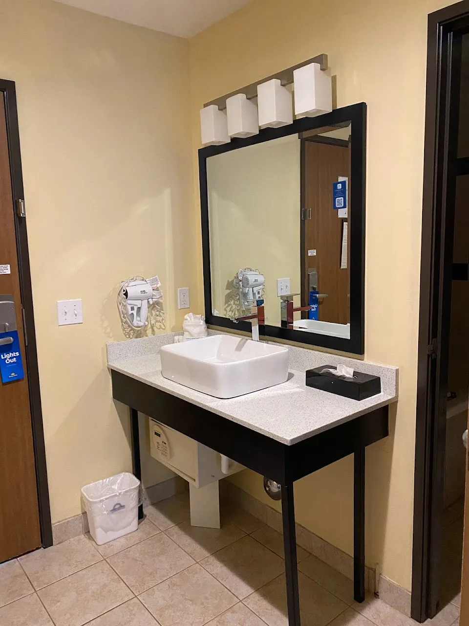 Days Inn by Wyndham Cadillac