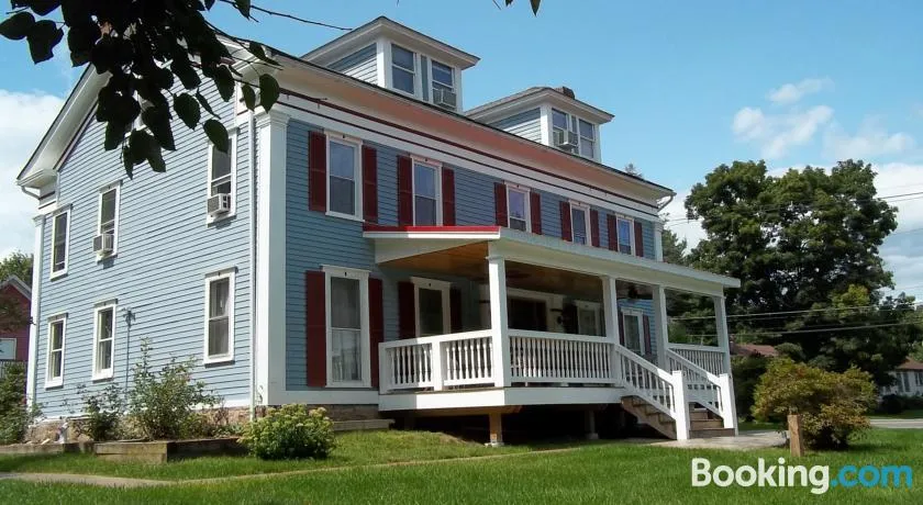 Tin Brook Bed & Breakfast