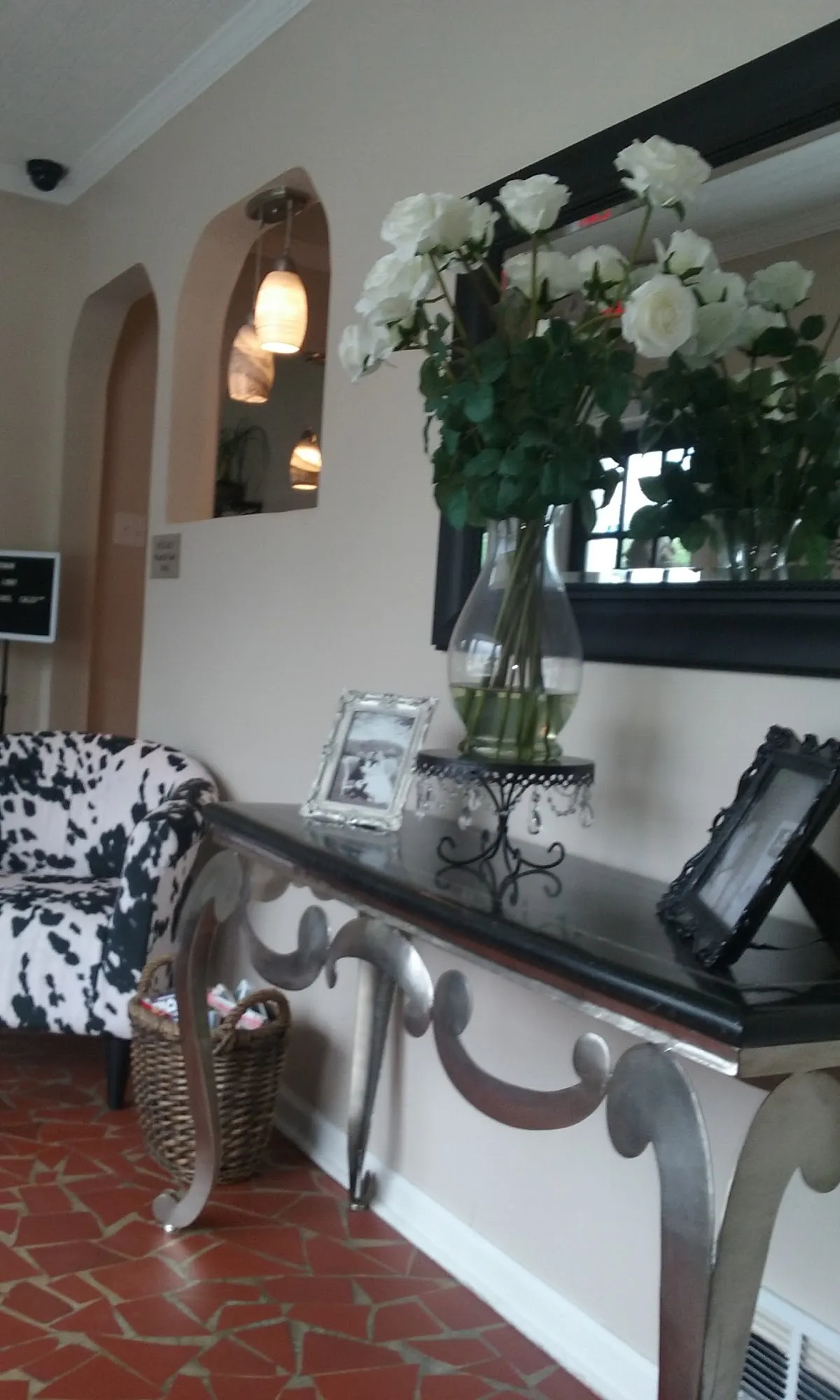 J. Everette Salon