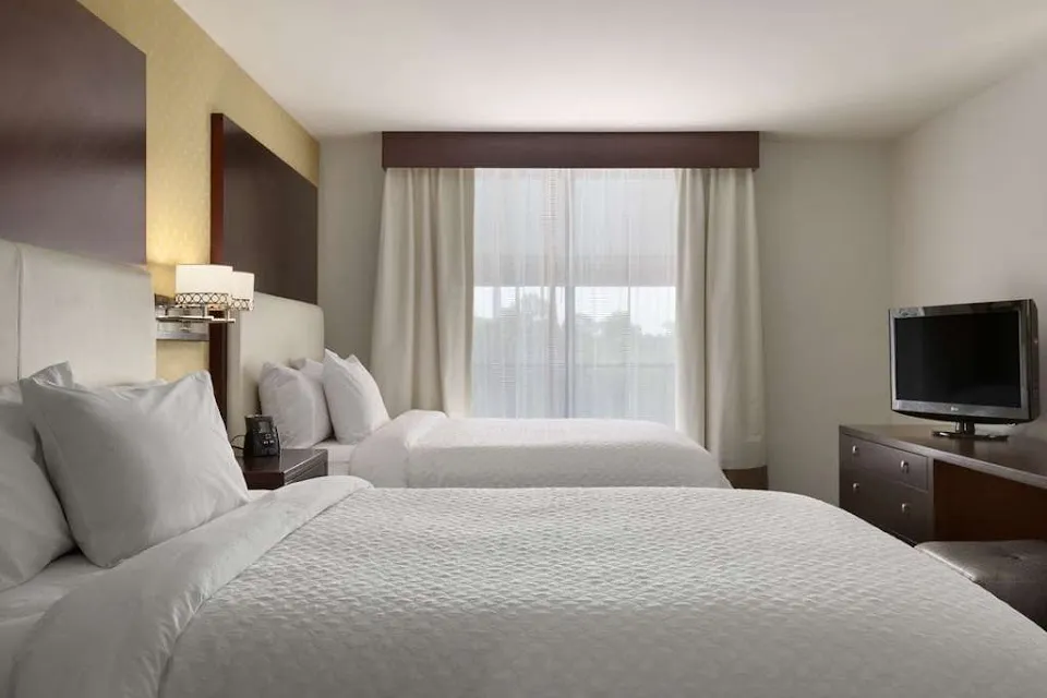 Embassy Suites by Hilton Savannah Airport