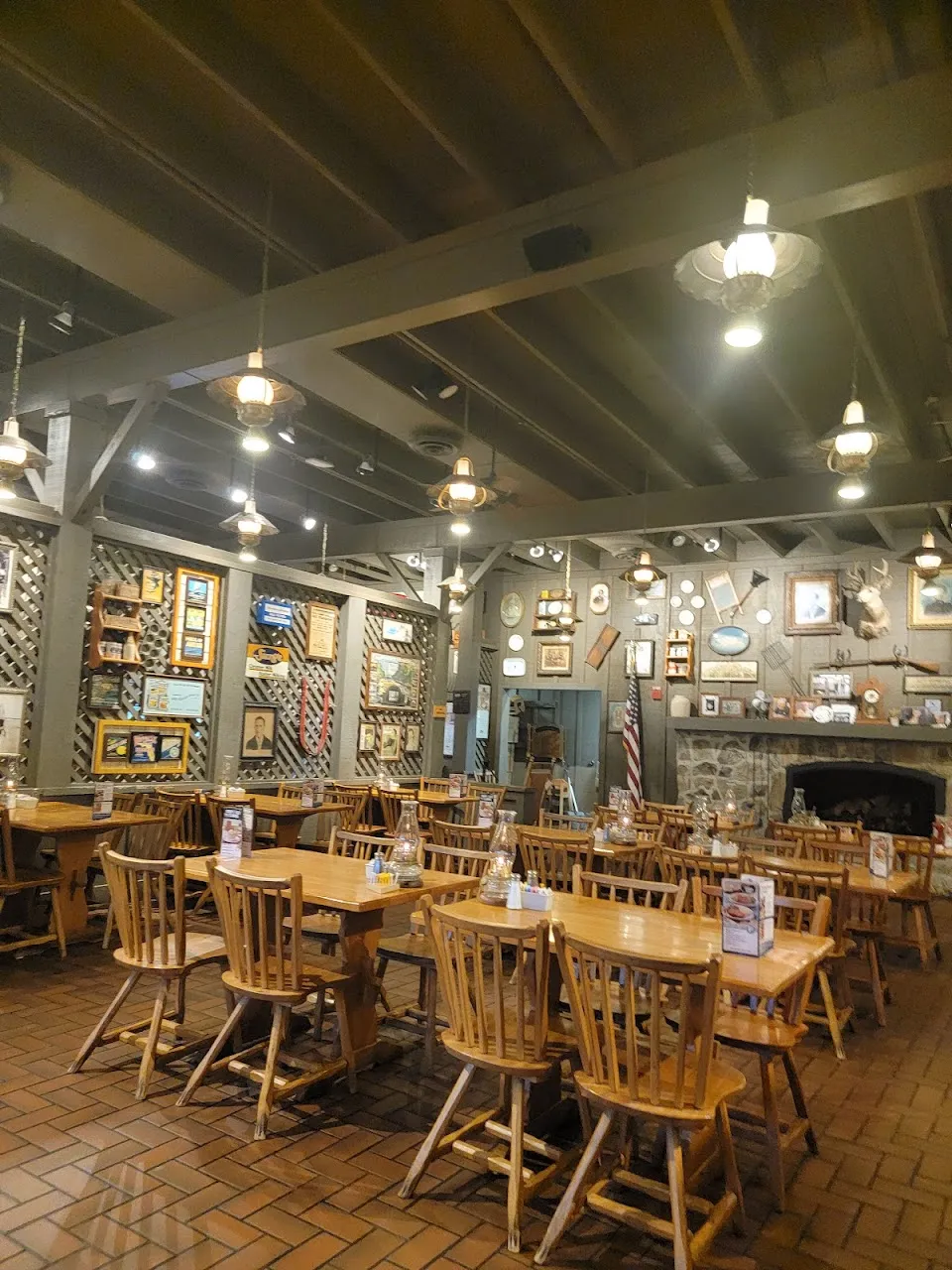 Cracker Barrel Old Country Store