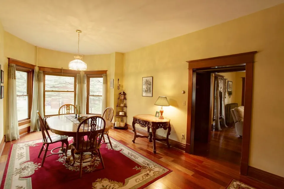 Cabin Fever Realty