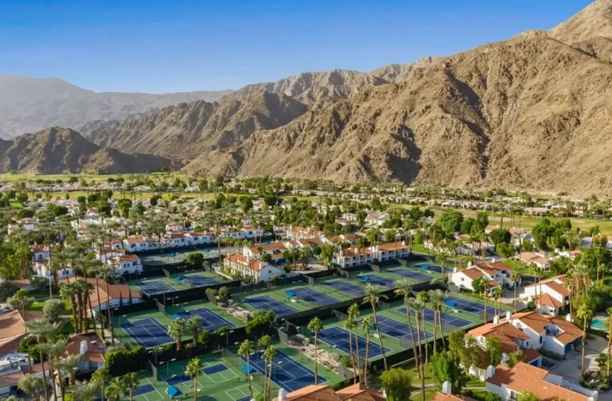 La Quinta Tennis Villas