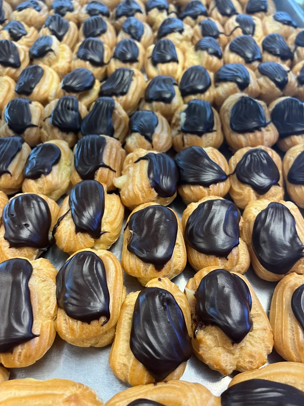 CARMINES BAKERY & DELI