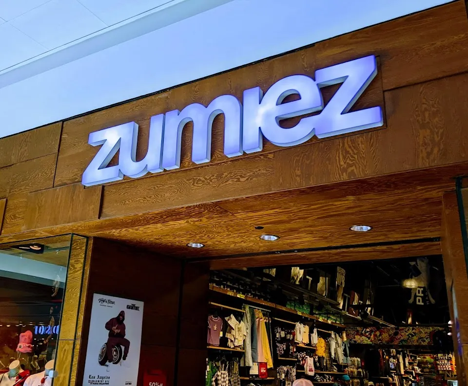 Zumiez
