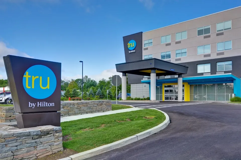 Tru by Hilton Middletown