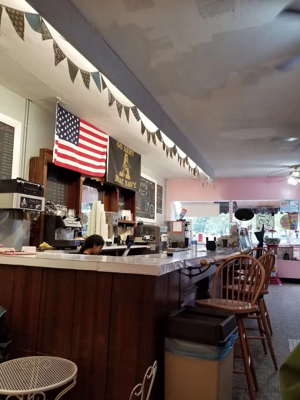 The Ice Cream Shoppe & Bubble tea
