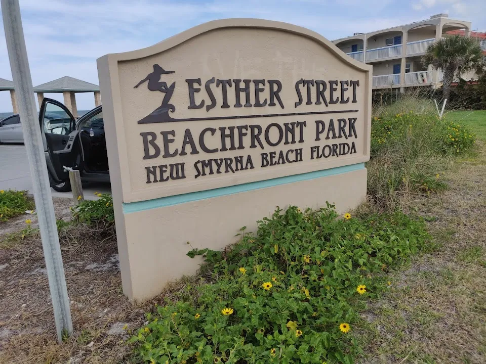 Esther Street Beachfront Park