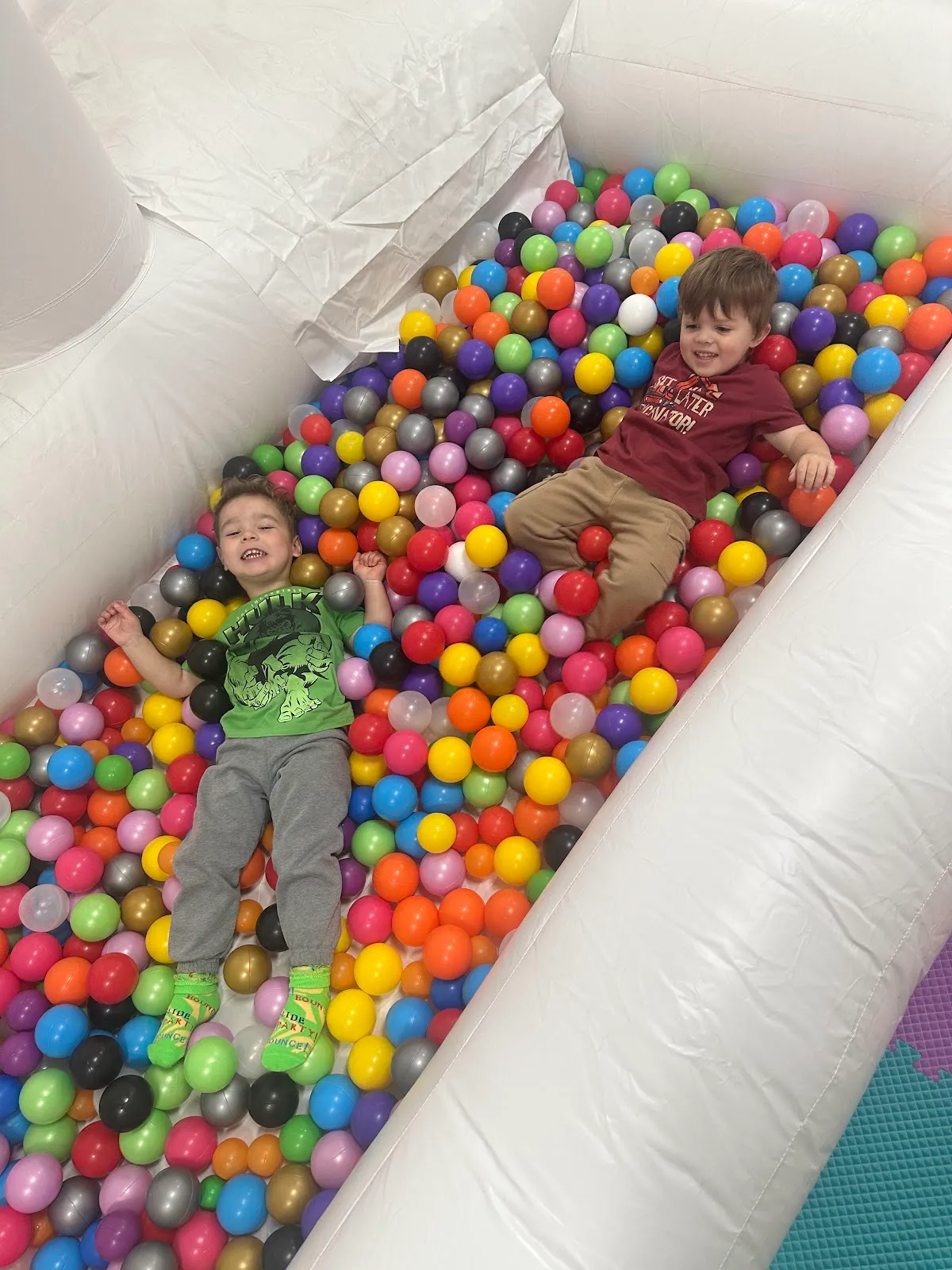 Giggles and grow play cafe