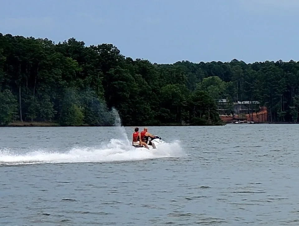 Young Harris Water Sports Lake Oconee (Boat & Jet Ski Rentals)