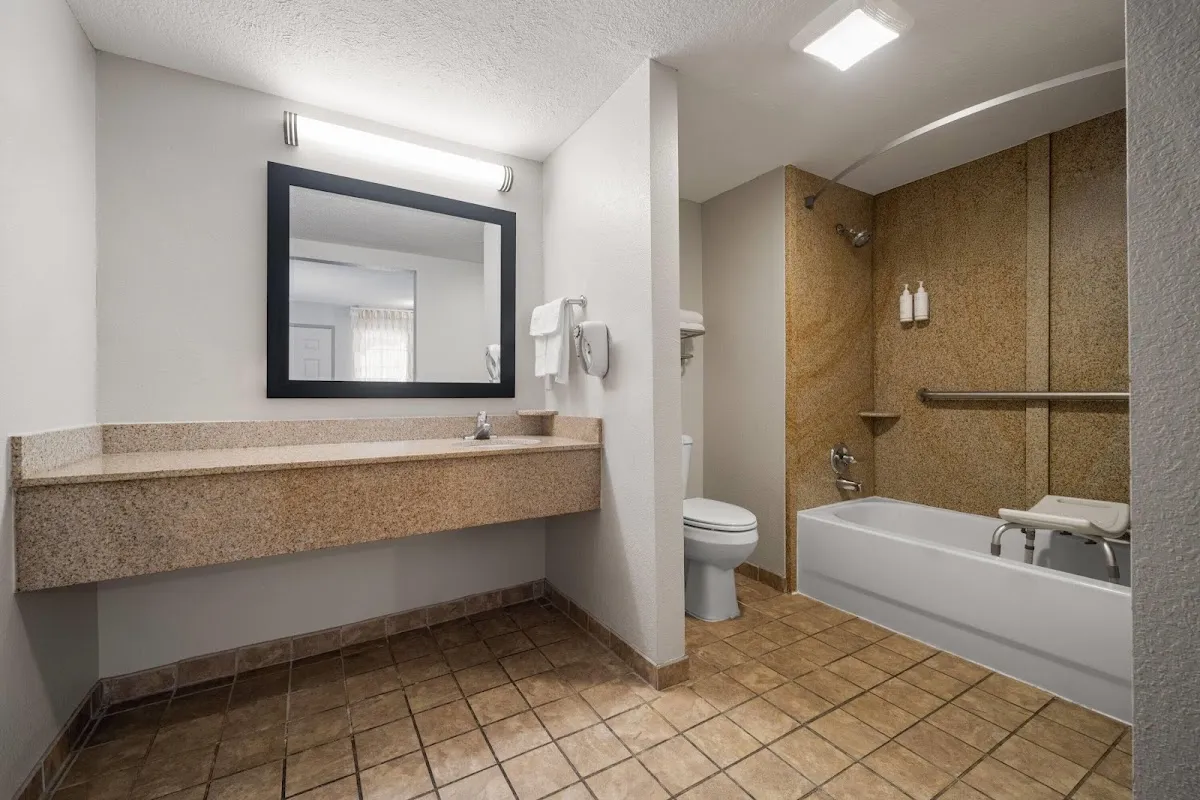 Days Inn by Wyndham Canton